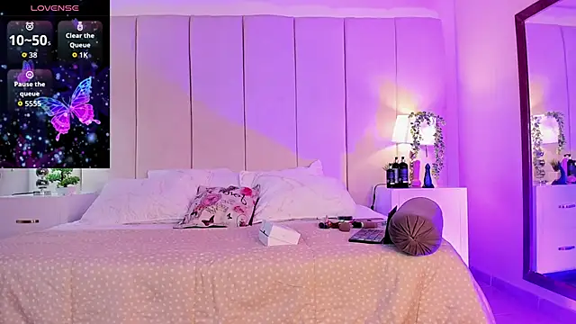 mia rousse25 online show from 11-12-25, 12:20