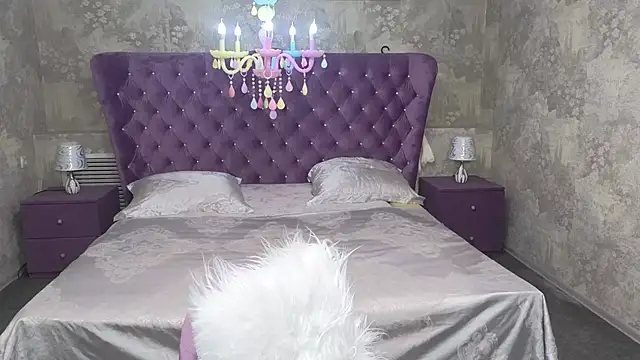 Anna Kenann online show from 09-27-25, 07:03