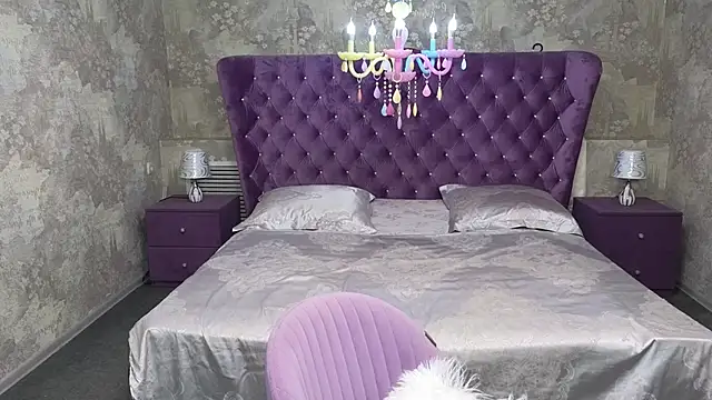 Anna Kenann online show from 09-19-25, 07:01