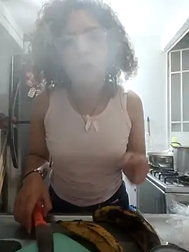 Snapshot of CATTALINAHOT chatting on 02-16-26, 09:24 CATTALINAHOT online show from 02-16-26, 09:24