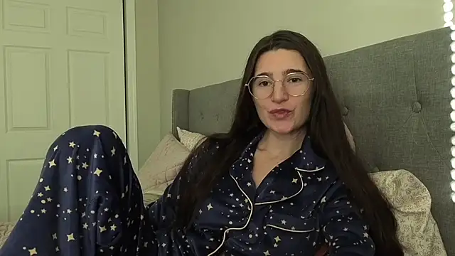 Snapshot of bambifarrina chatting on 11-15-25, 09:19 bambifarrina online show from 11-15-25, 09:19