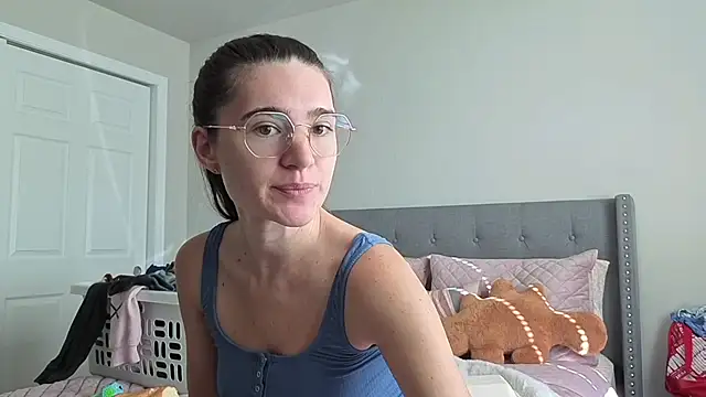 Snapshot of bambifarrina chatting on 11-13-25, 07:29 bambifarrina online show from 11-13-25, 07:29