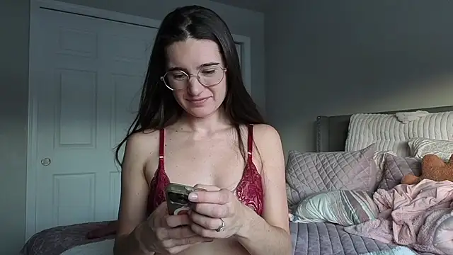 Snapshot of bambifarrina chatting on 12-04-25, 09:58 bambifarrina online show from 12-04-25, 09:58