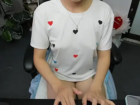 Xiao cute online show from 04-04-26, 05:19