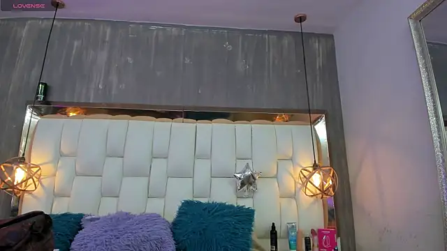 Foxxy Doll online show from 04-01-26, 02:25