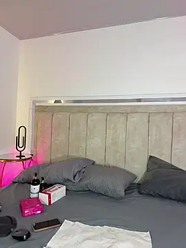 ZoeBarnett online show from 12-05-25, 06:50