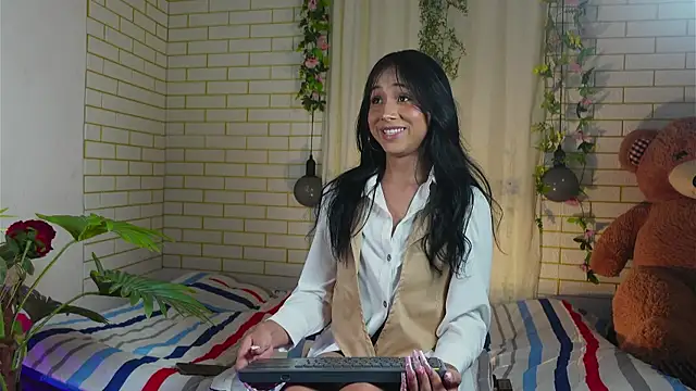 ashley winhouse online show from 10-06-25, 06:58