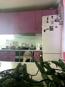 Snapshot of Natalee_Love chatting on 12-22-25, 02:22 Natalee Love online show from 12-22-25, 02:22