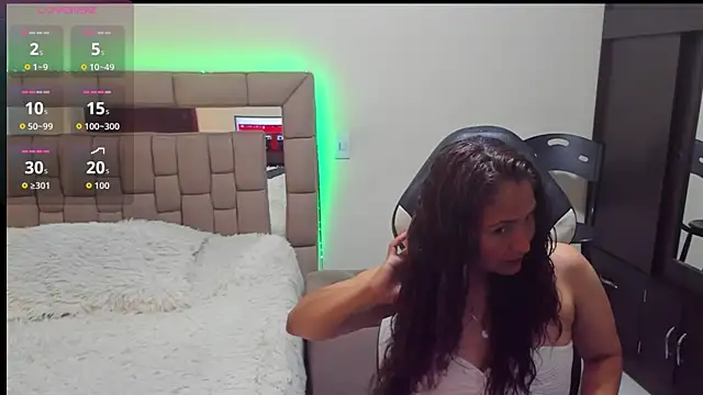 Snapshot of gabrielaponce11 chatting on 10-21-25, 11:37 gabrielaponce11 online show from 10-21-25, 11:37