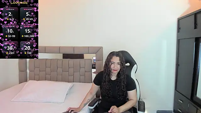 Snapshot of gabrielaponce11 chatting on 05-11-26, 01:23 gabrielaponce11 online show from 05-11-26, 01:23