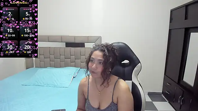 Snapshot of gabrielaponce11 chatting on 05-05-26, 01:36 gabrielaponce11 online show from 05-05-26, 01:36