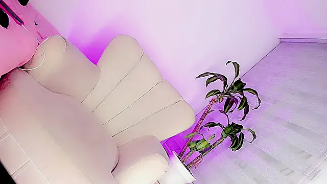 Eboney Hott online show from 05-29-26, 03:51
