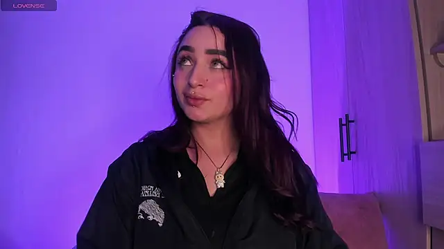 scarlett Collinss online show from 11-26-25, 05:29