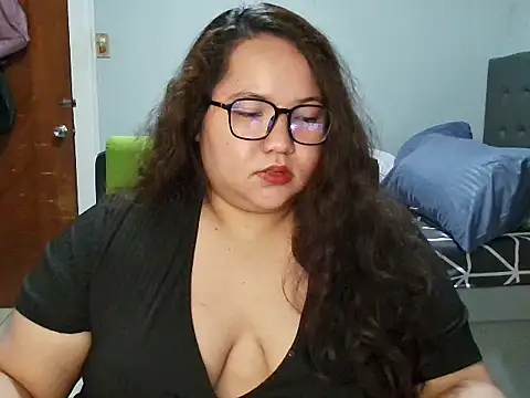 Snapshot of LianaCruzado chatting on 10-26-25, 03:12 LianaCruzado online show from 10-26-25, 03:12
