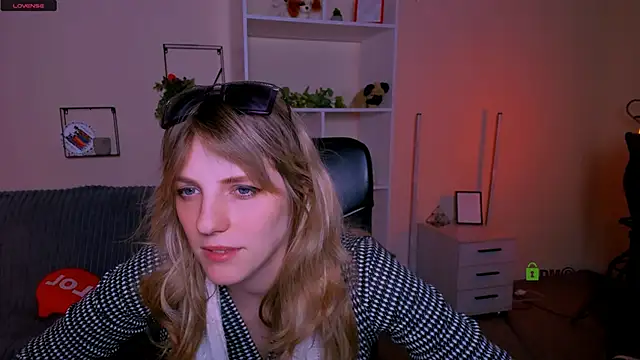 Snapshot of jose_fairy chatting on 10-06-25, 09:04 jose fairy online show from 10-06-25, 09:04