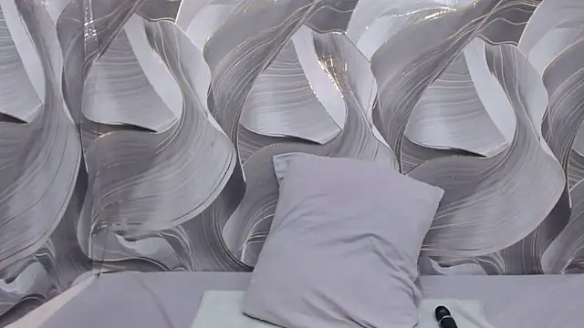 GlowGoddessxx online show from 05-11-26, 08:59