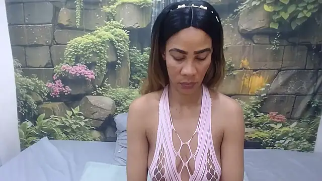 GlowGoddessxx online show from 06-26-26, 01:44