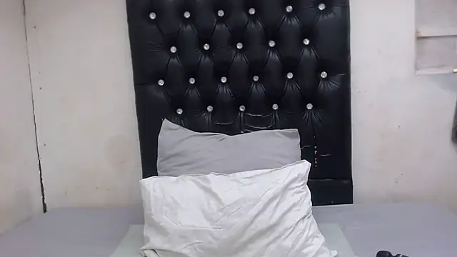 GlowGoddessxx online show from 02-23-26, 05:30