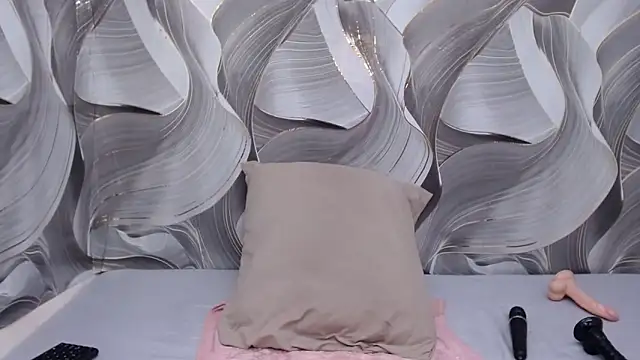GlowGoddessxx online show from 05-23-26, 05:56