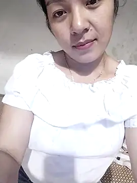 Snapshot of naop04 chatting on 09-12-25, 02:17 naop04 online show from 09-12-25, 02:17