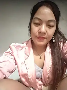 Snapshot of naop04 chatting on 10-06-25, 11:49 naop04 online show from 10-06-25, 11:49