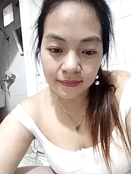 Snapshot of naop04 chatting on 10-13-25, 11:49 naop04 online show from 10-13-25, 11:49
