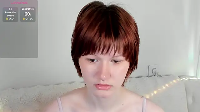 Snapshot of Aria_Vox chatting on 06-15-26, 10:26 Aria Vox online show from 06-15-26, 10:26