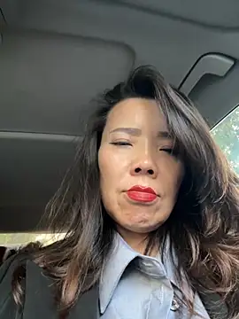 anna yngs online show from 10-28-25, 08:02