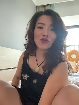 Snapshot of anna_yngs chatting on 07-15-26, 05:47 anna yngs online show from 07-15-26, 05:47