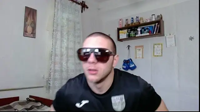 Snapshot of Jordan1Dior chatting on 05-21-26, 08:23 Jordan1Dior online show from 05-21-26, 08:23