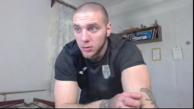 Jordan1Dior online show from 04-17-26, 07:44