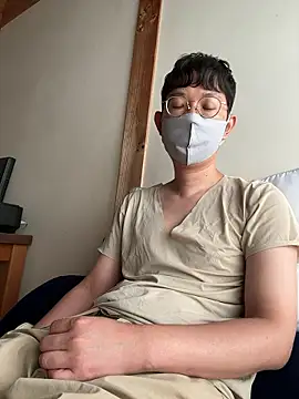 tom19899q online show from 09-17-25, 07:21