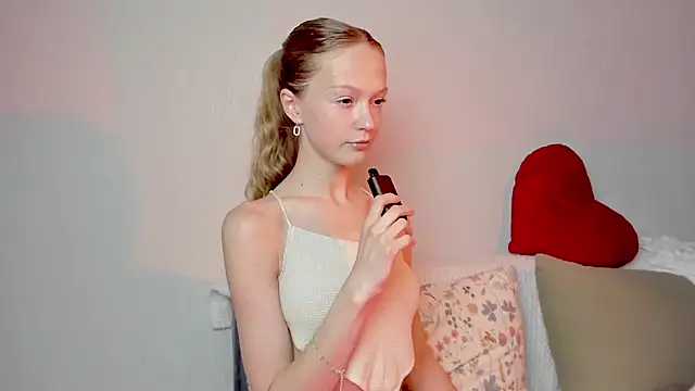 Kara smalltits online show from 06-14-26, 12:39