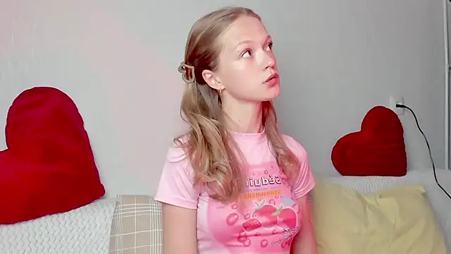 Kara smalltits online show from 05-26-26, 10:35