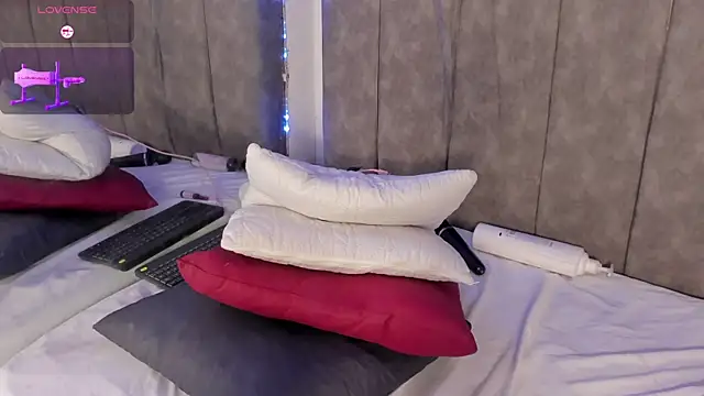 luna78hard online show from 02-20-26, 06:26