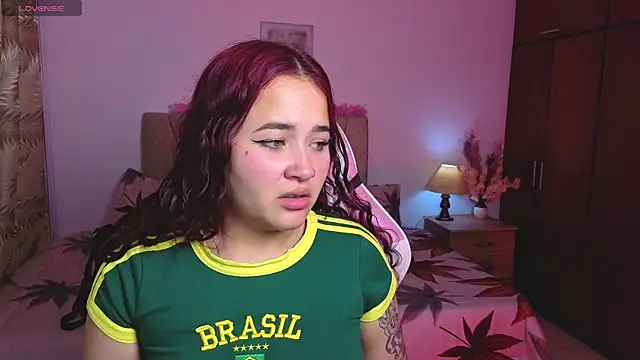 Leakitten online show from 11-13-25, 08:24