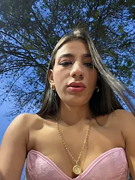 Snapshot of -juicy_ chatting on 03-10-26, 11:20 -juicy online show from 03-10-26, 11:20