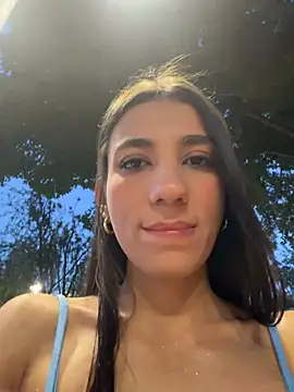 Snapshot of -juicy_ chatting on 06-11-26, 11:24 -juicy online show from 06-11-26, 11:24