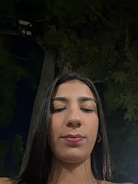 Snapshot of -juicy_ chatting on 01-16-26, 11:31 -juicy online show from 01-16-26, 11:31