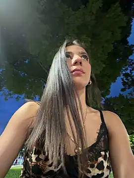 Snapshot of -juicy_ chatting on 05-12-26, 11:22 -juicy online show from 05-12-26, 11:22