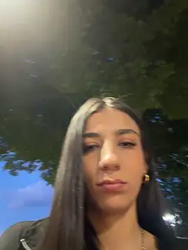 Snapshot of -juicy_ chatting on 06-10-26, 11:28 -juicy online show from 06-10-26, 11:28