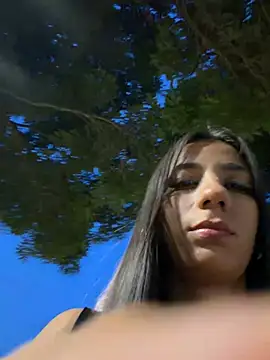 Snapshot of -juicy_ chatting on 04-08-26, 11:17 -juicy online show from 04-08-26, 11:17