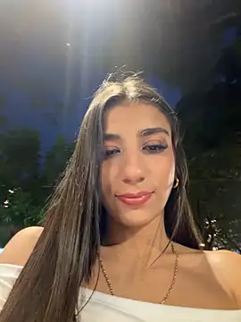 Snapshot of -juicy_ chatting on 05-20-26, 11:35 -juicy online show from 05-20-26, 11:35