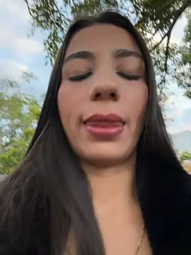 Snapshot of -juicy_ chatting on 03-21-26, 10:57 -juicy online show from 03-21-26, 10:57