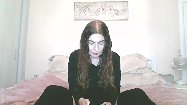 EllaKent online show from 02-02-26, 03:33