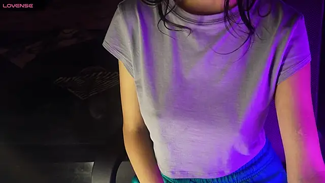 NidhiChandra online show from 11-12-25, 10:52