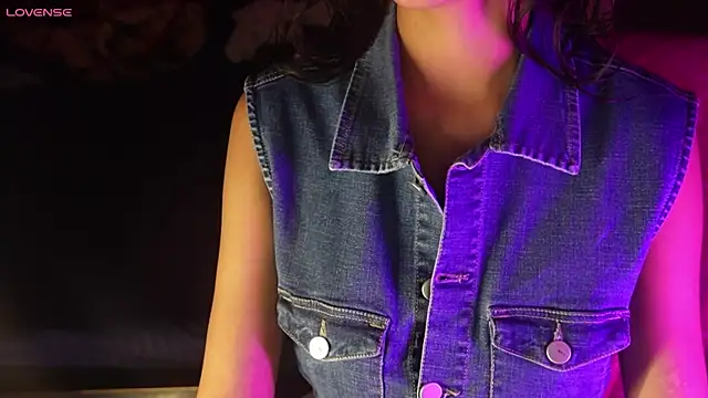 NidhiChandra online show from 10-17-25, 08:17