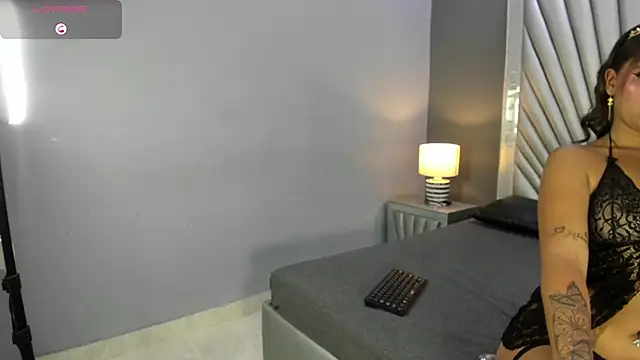 Bela Jones online show from 10-10-25, 03:40
