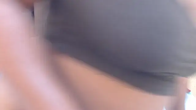 AfricanQueenxx40 online show from 12-17-25, 06:24