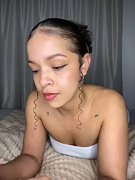 Yasmin777  online show from 10-19-25, 11:51